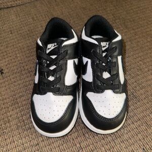Nike Panda Dunks